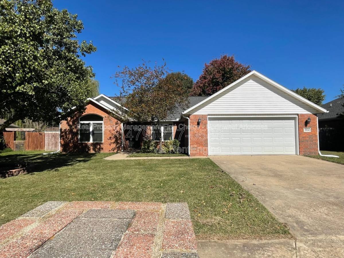 House for rent at 1904 SW Spruce Rd, Bentonville, AR 72712