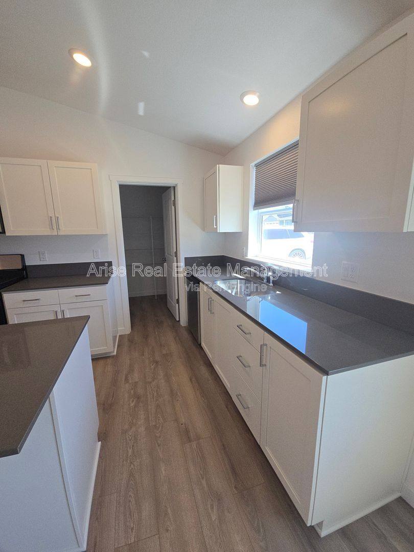 House for rent at 652 NE McCampbell St, Madras, OR 97741