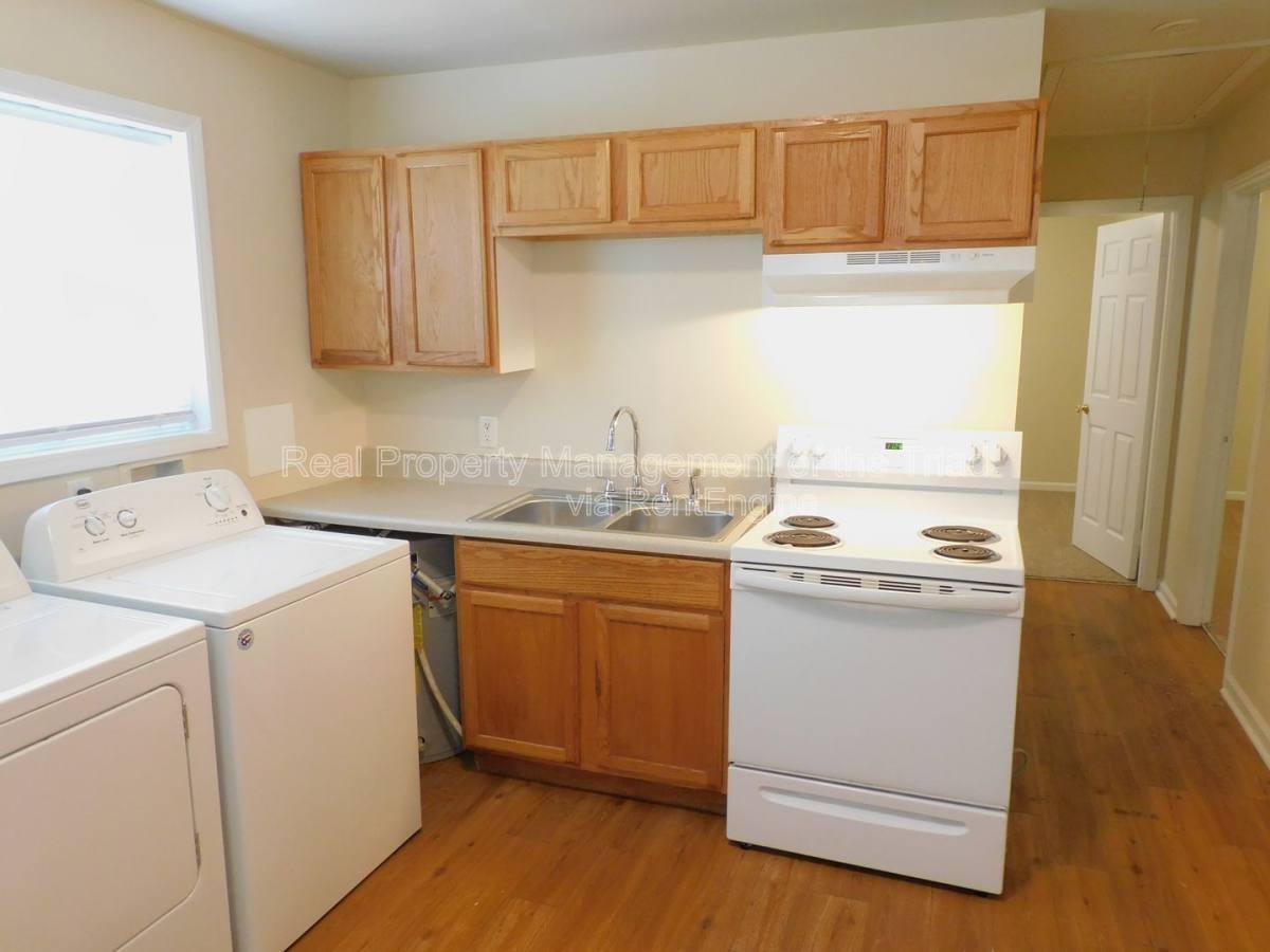 Apartment for rent at 2118 Everitt St #K, Greensboro, NC 27401