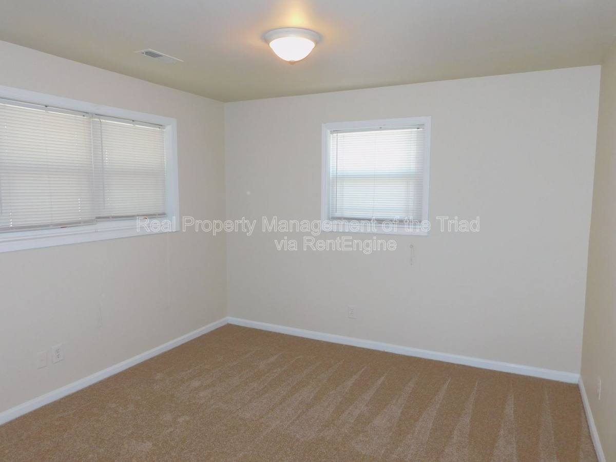 Apartment for rent at 2118 Everitt St #K, Greensboro, NC 27401
