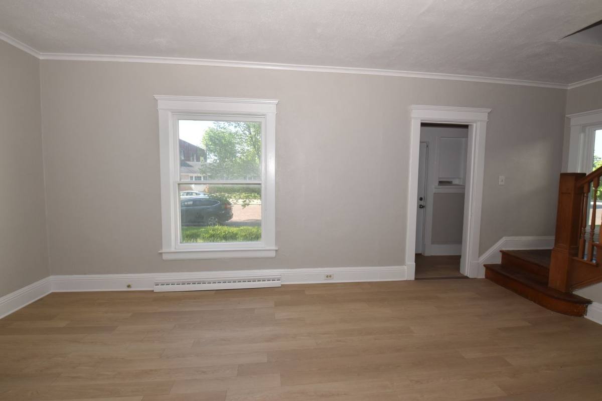 House for rent at 911 E Washington St, South Bend, IN 46617