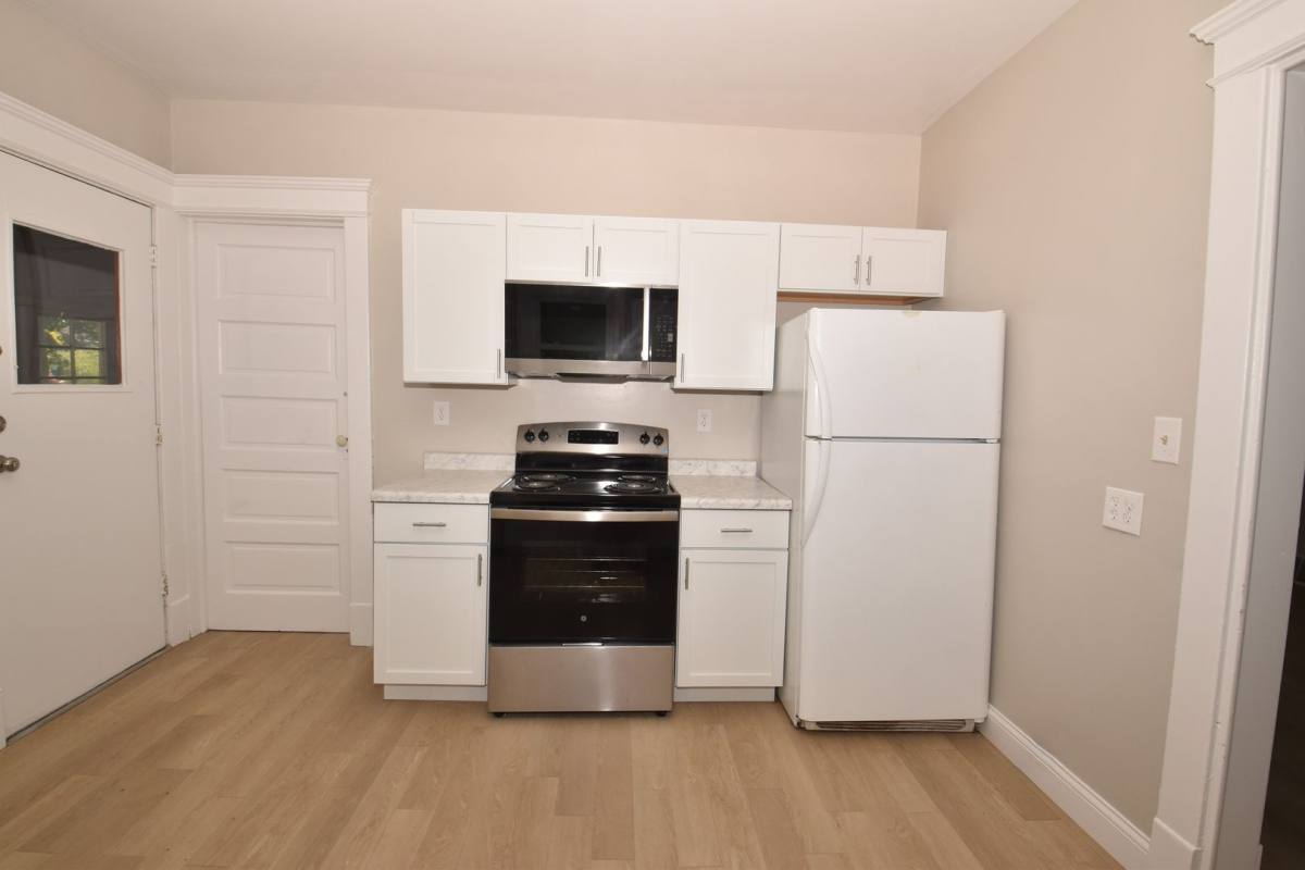 House for rent at 911 E Washington St, South Bend, IN 46617