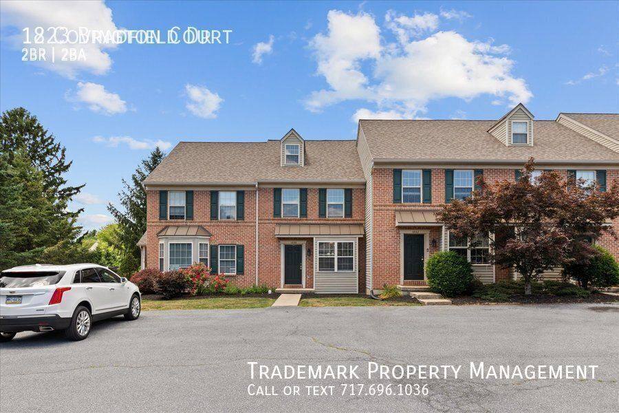 Townhouse for rent at 1921 Shady Oak Dr, Mount Joy, PA 17552