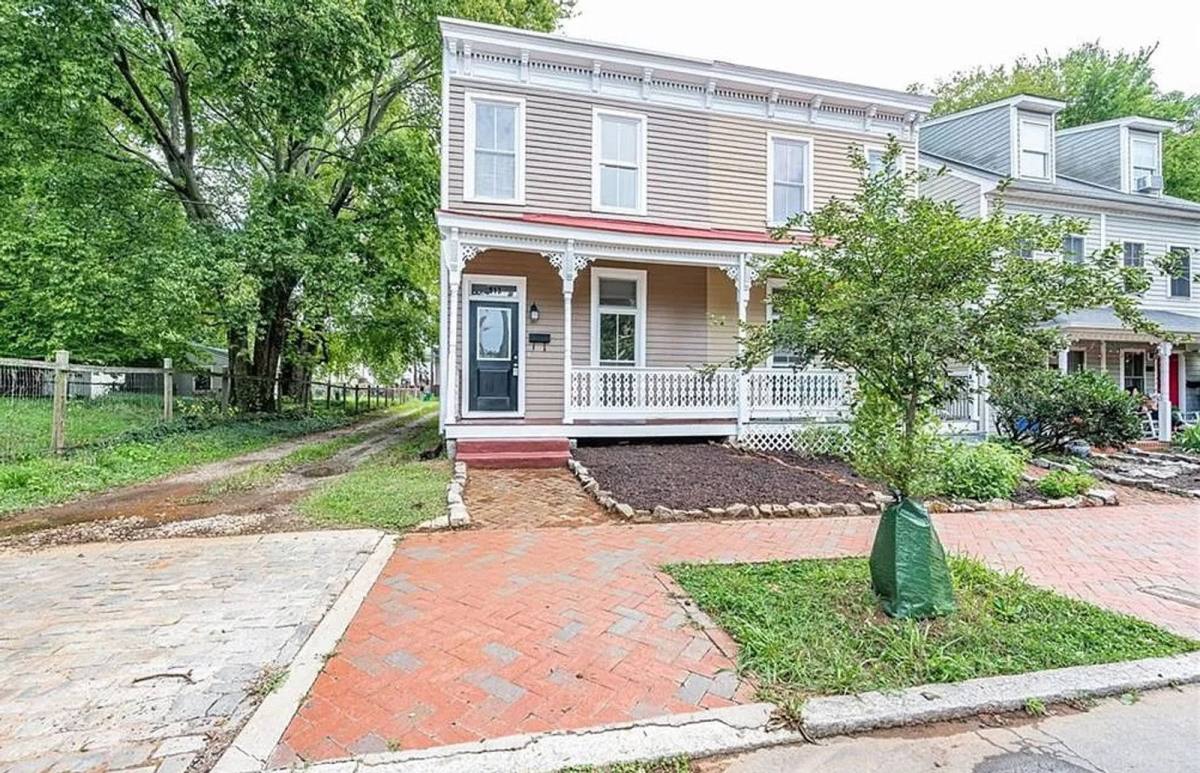 Apartment for rent at 513 S Laurel St, Richmond, VA 23220
