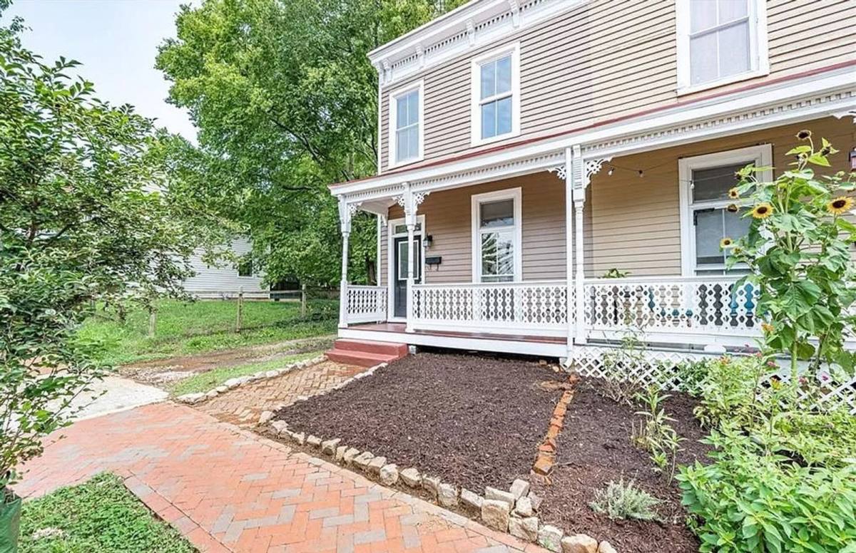 Apartment for rent at 513 S Laurel St, Richmond, VA 23220