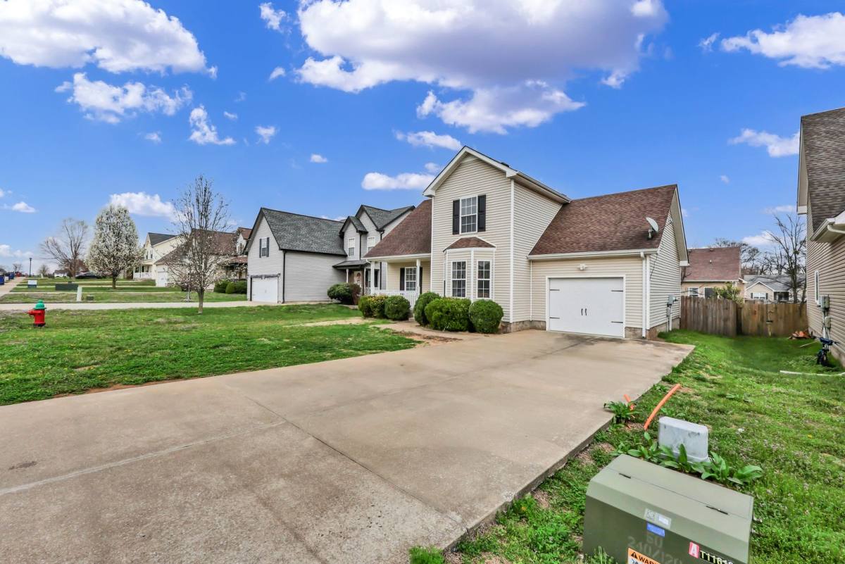 House for rent at 3723 Suiter Rd, Clarksville, TN 37042