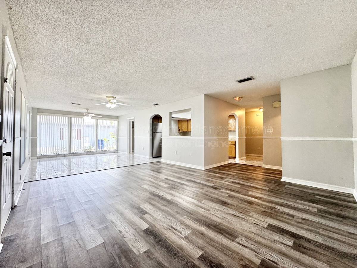 Apartment for rent at 929 Louisiana Ave, Saint Cloud, FL 34769