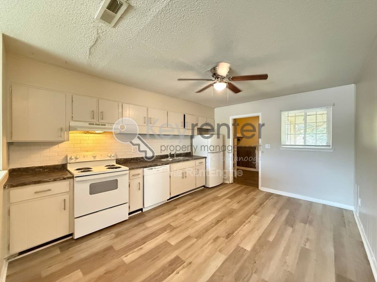 Apartment for rent at 3973 Teakwood Dr, Chattanooga, TN 37416