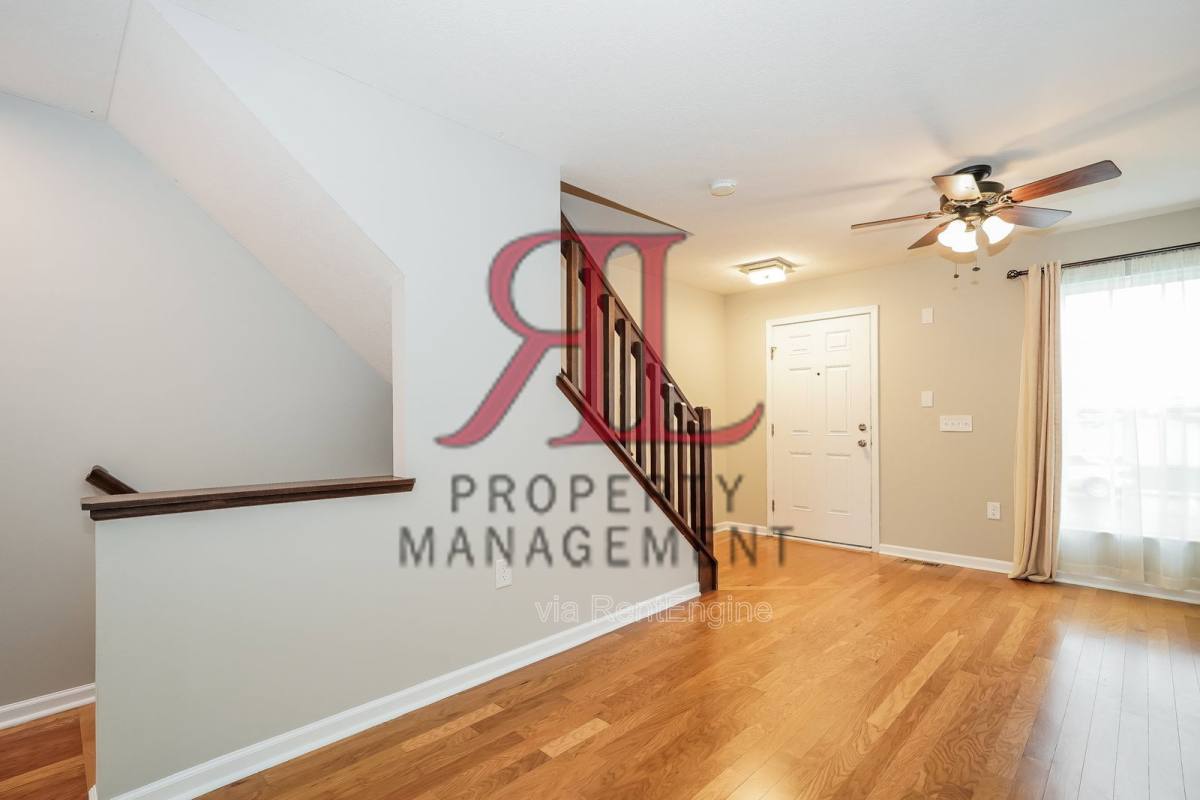 Townhouse for rent at 5807 Bridgehampton Dr, New Albany, OH 43054