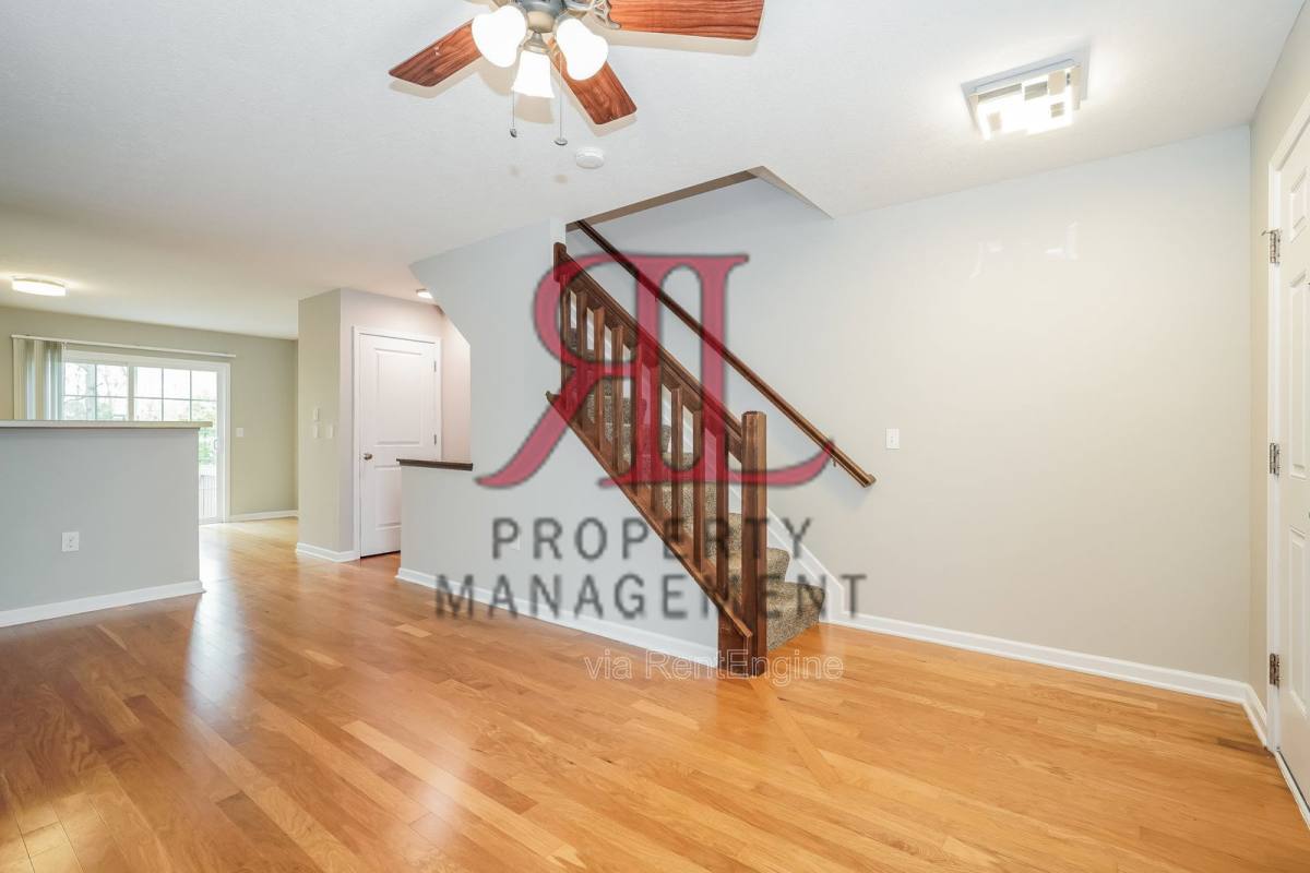 Townhouse for rent at 5807 Bridgehampton Dr, New Albany, OH 43054