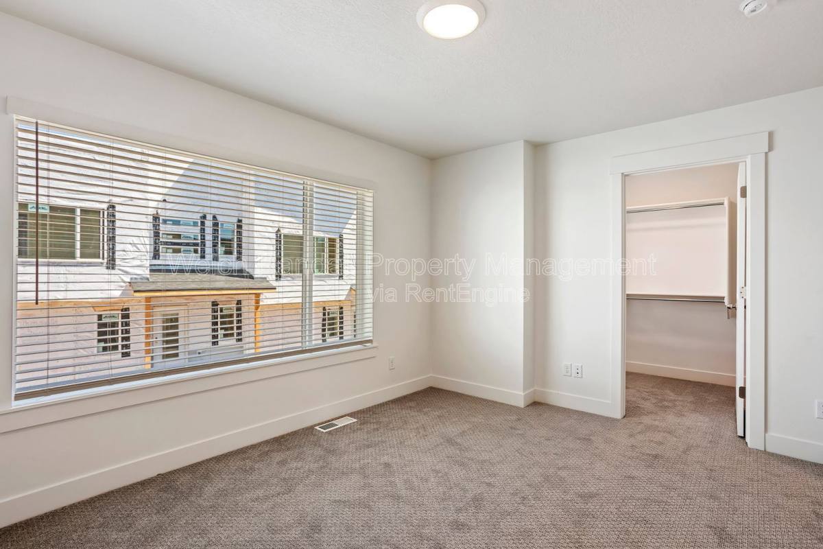 Townhouse for rent at 3102 N 1600 E, Layton, UT 84040