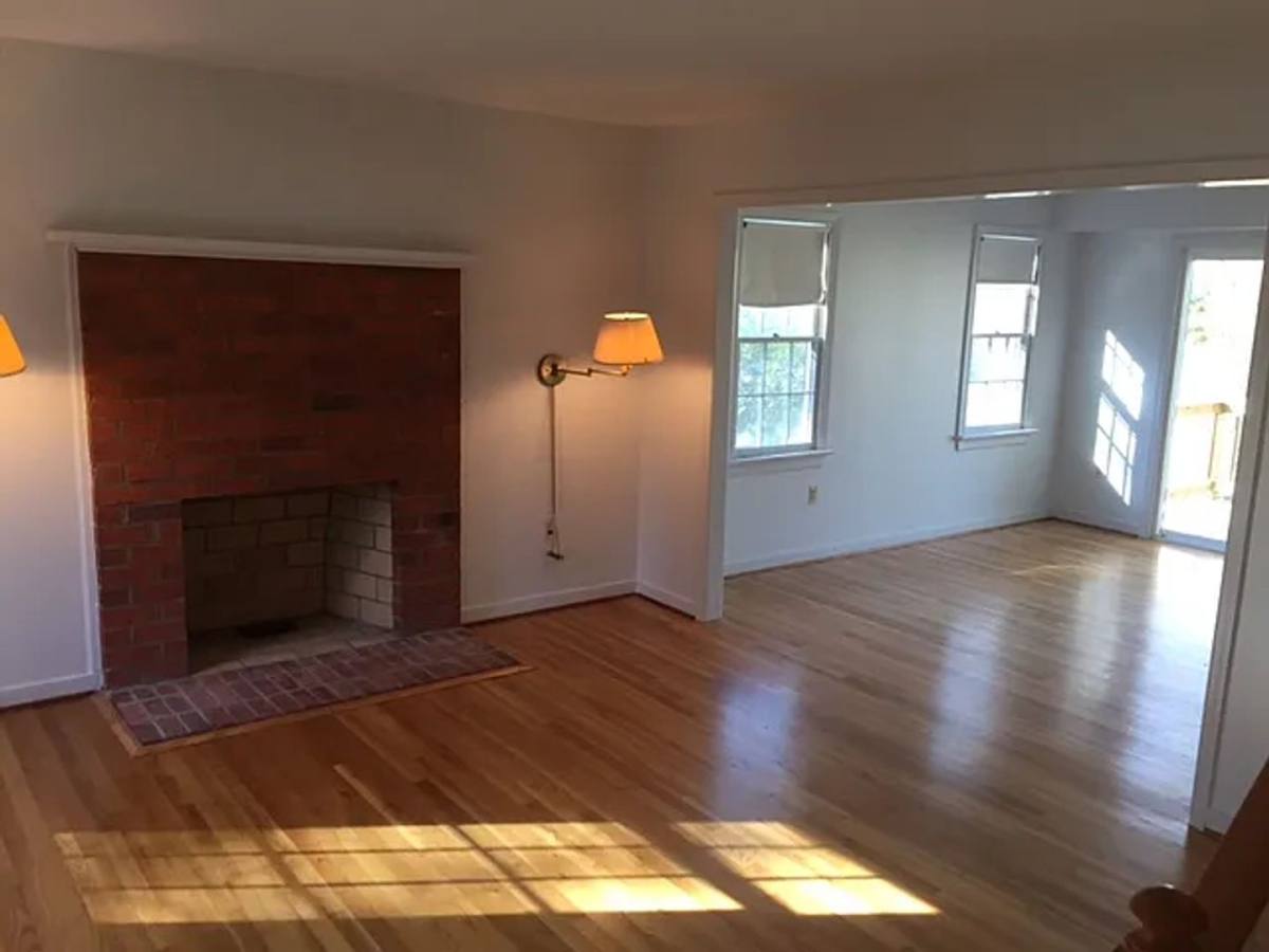 Townhouse for rent at 8994 Midway Rd, Henrico, VA 23229