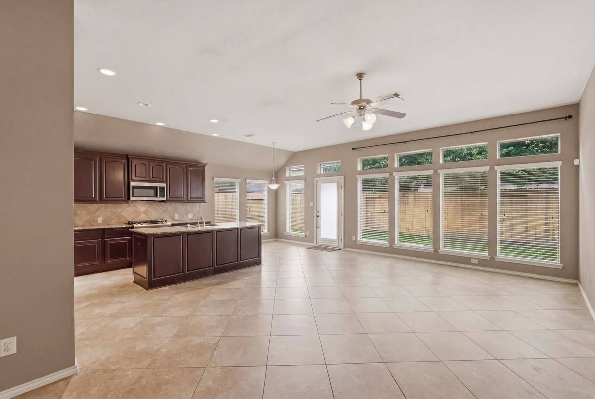 House for rent at 2935 Fair Chase Dr, Katy, TX 77494