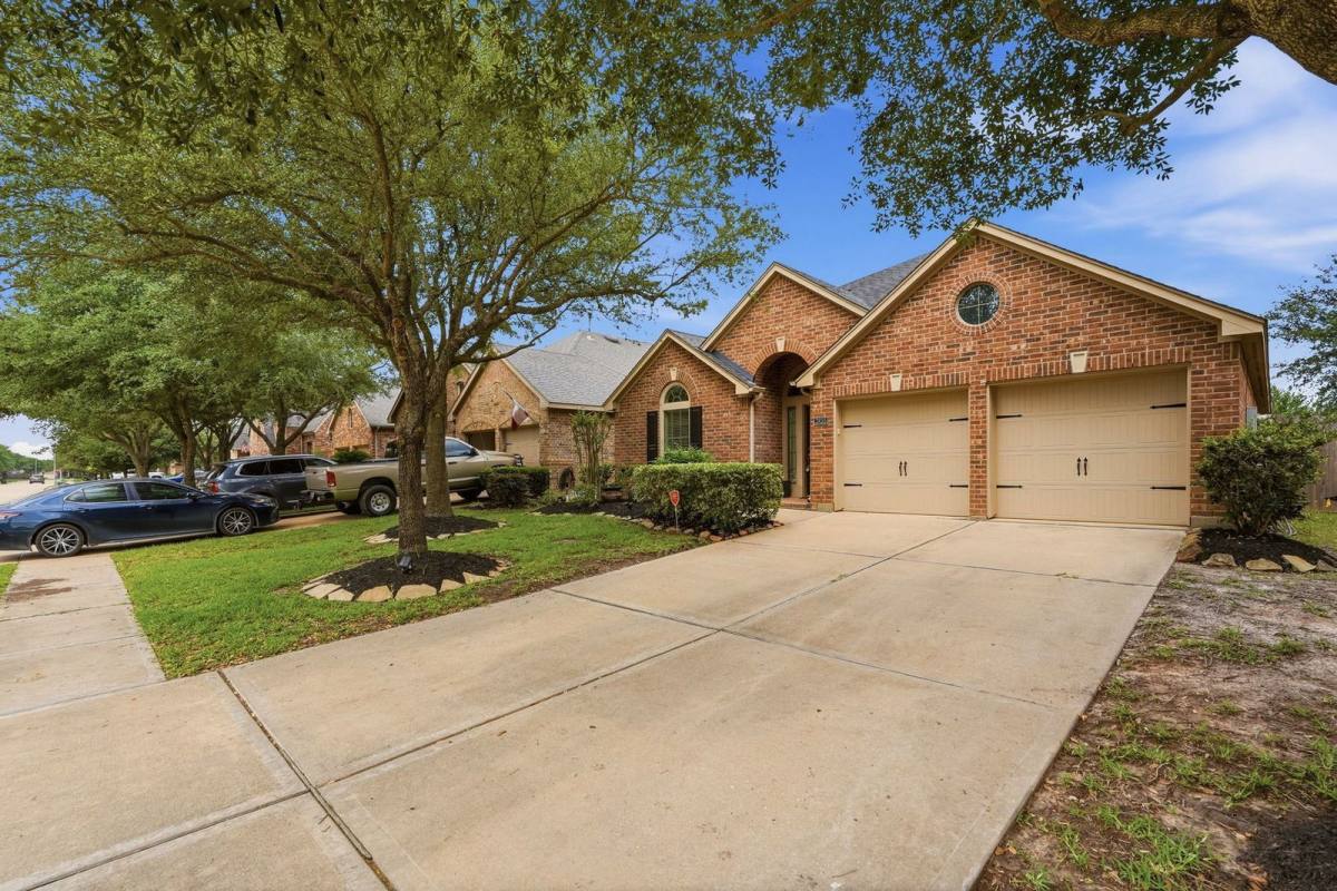 House for rent at 2935 Fair Chase Dr, Katy, TX 77494