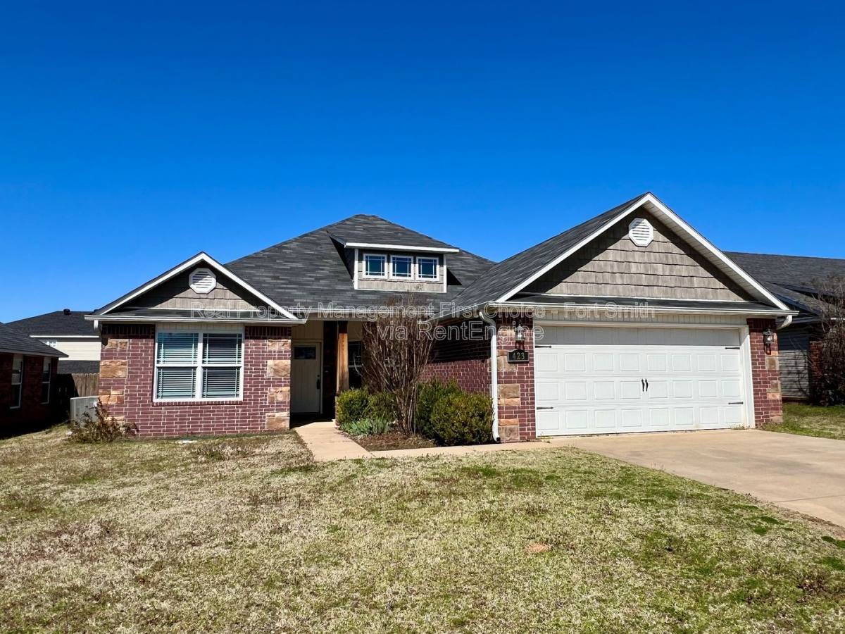 House for rent at 423 Ridge Point Dr, Fort Smith, AR 72908