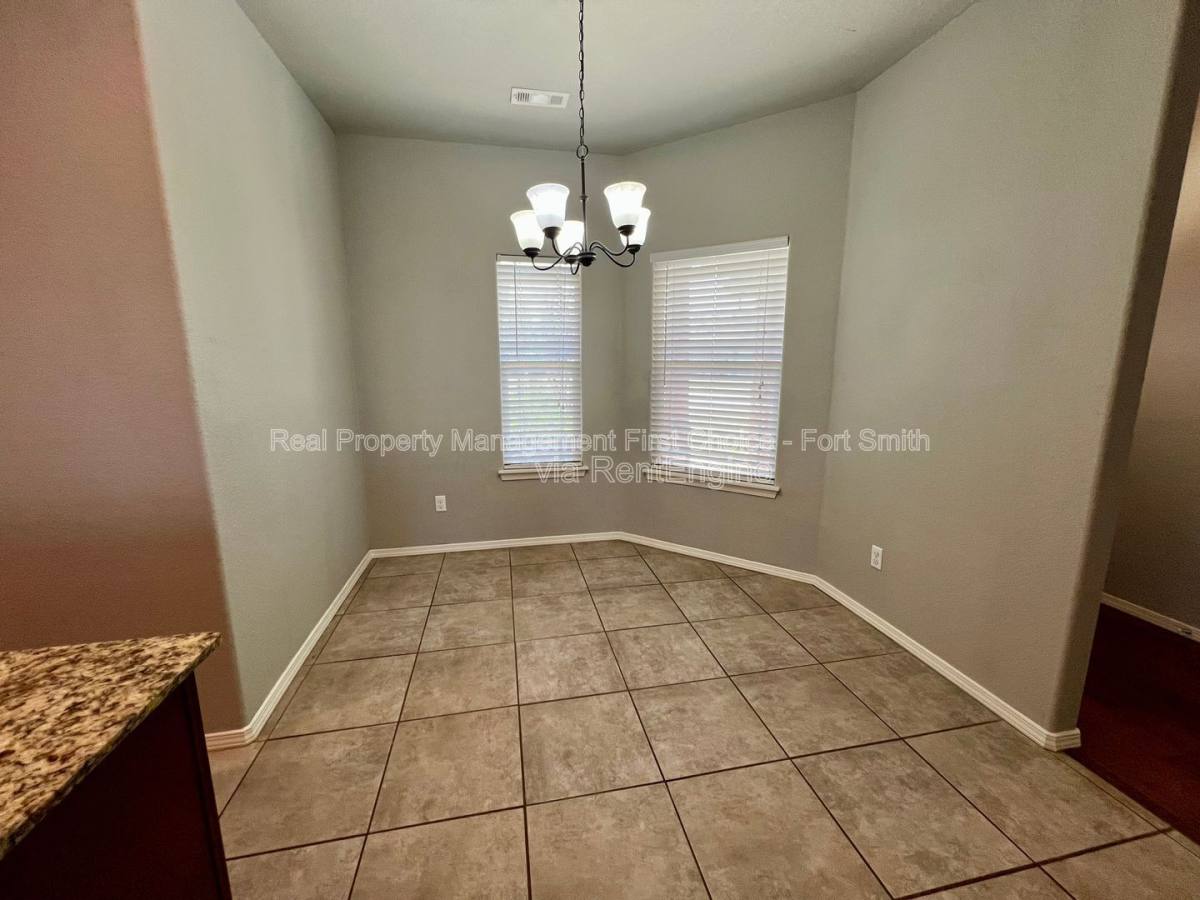 House for rent at 423 Ridge Point Dr, Fort Smith, AR 72908