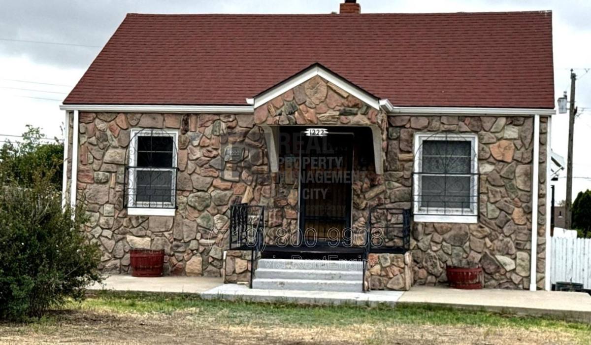 Apartment for rent at 1222 E 3rd St, Pueblo, CO 81001