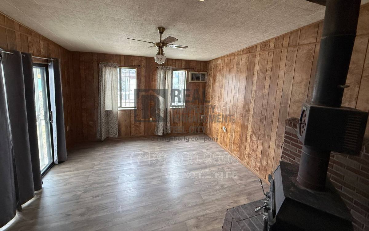 Apartment for rent at 1222 E 3rd St, Pueblo, CO 81001
