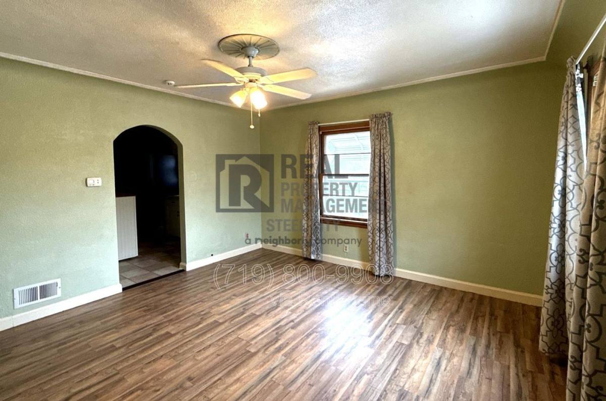 Apartment for rent at 1222 E 3rd St, Pueblo, CO 81001