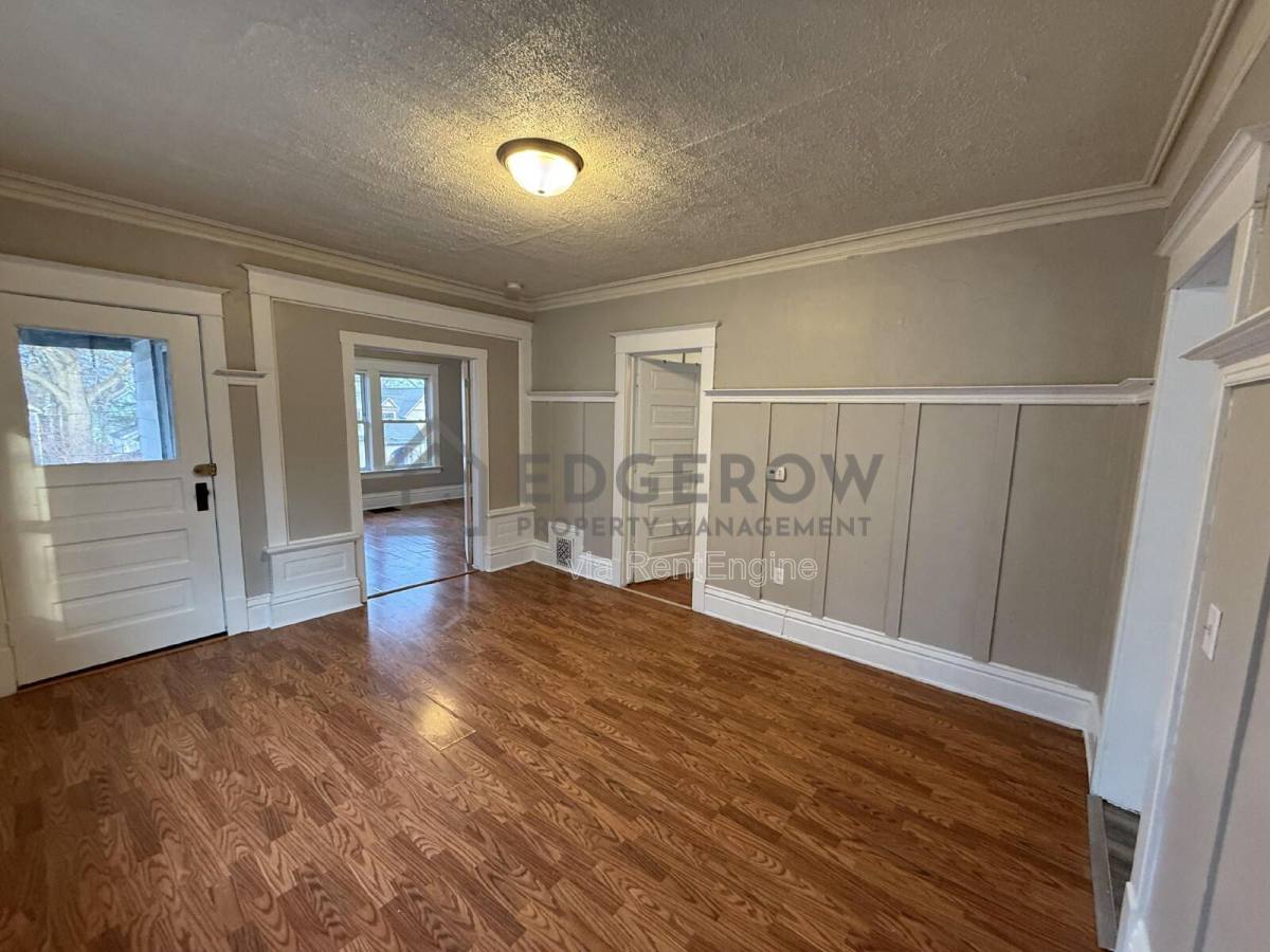 Apartment for rent at 1038 Lafayette Ave SE, Grand Rapids, MI 49507