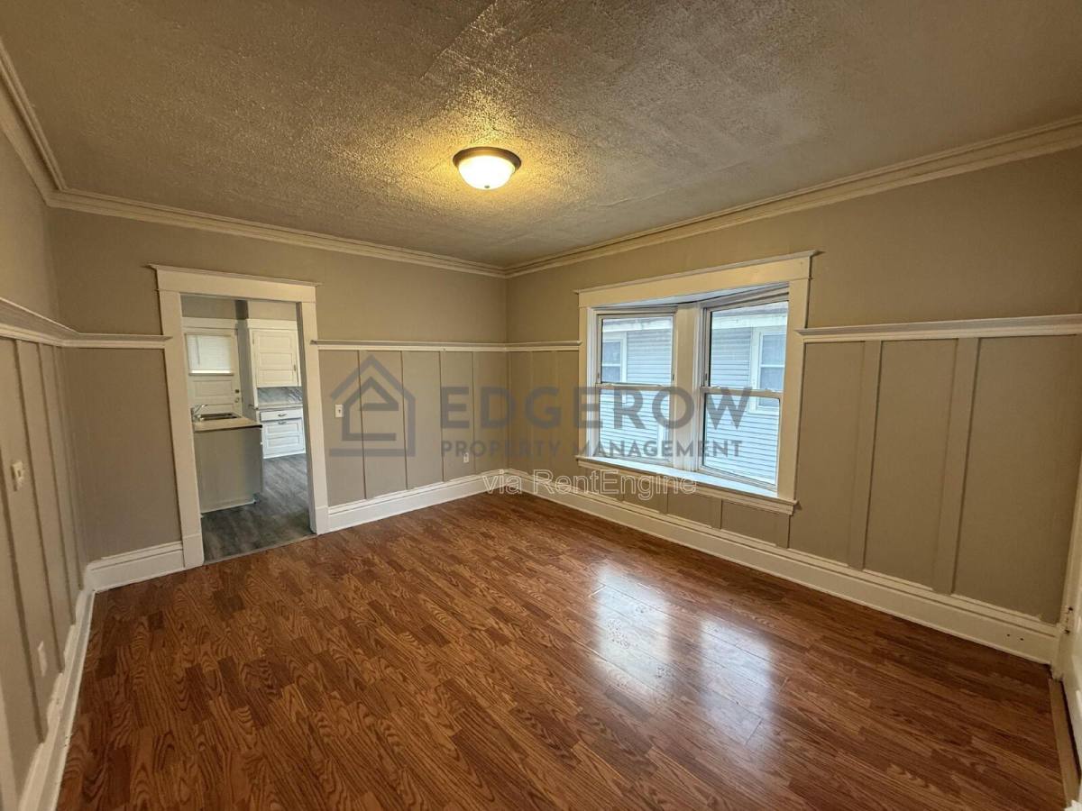 Apartment for rent at 1038 Lafayette Ave SE, Grand Rapids, MI 49507