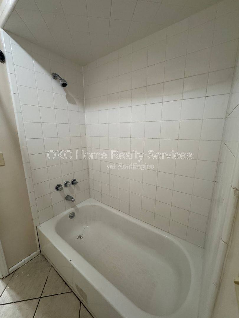 Apartment for rent at 3600 Willow Springs Dr, Oklahoma City, OK 73112