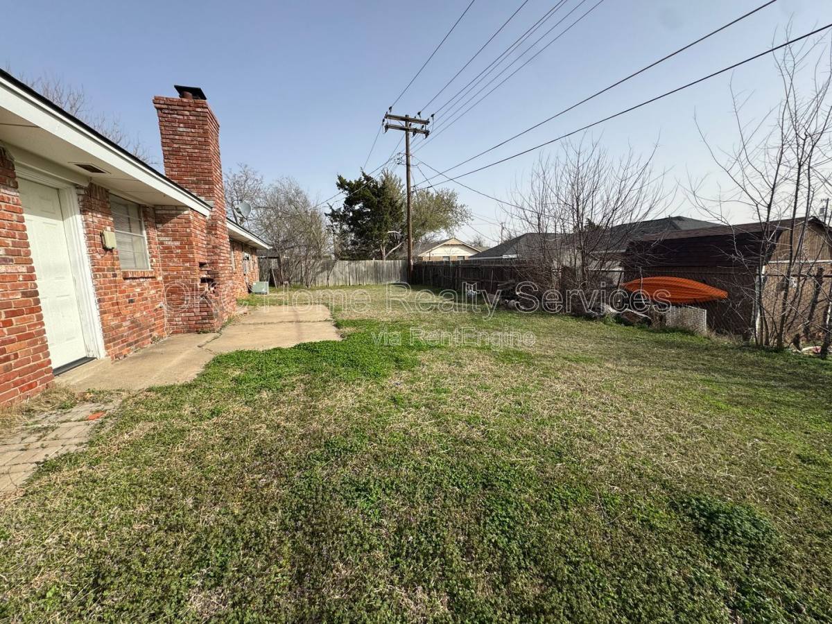 Apartment for rent at 3600 Willow Springs Dr, Oklahoma City, OK 73112