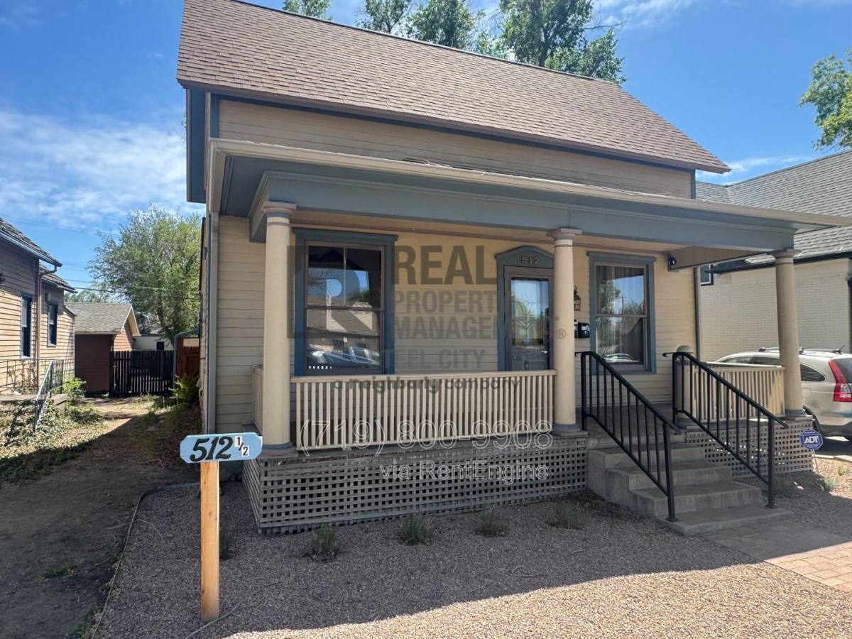 House for rent at 512 W 10th St, Pueblo, CO 81003