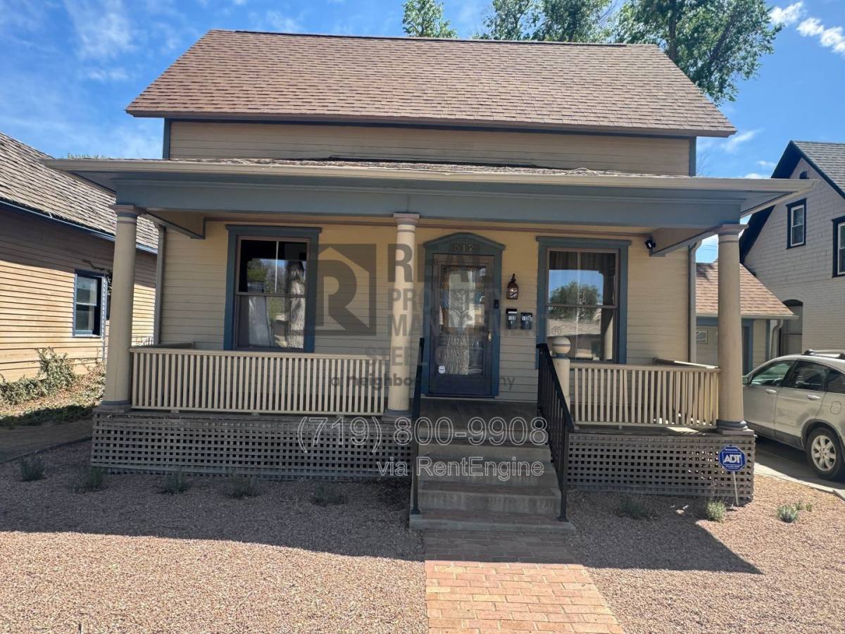 House for rent at 512 W 10th St, Pueblo, CO 81003
