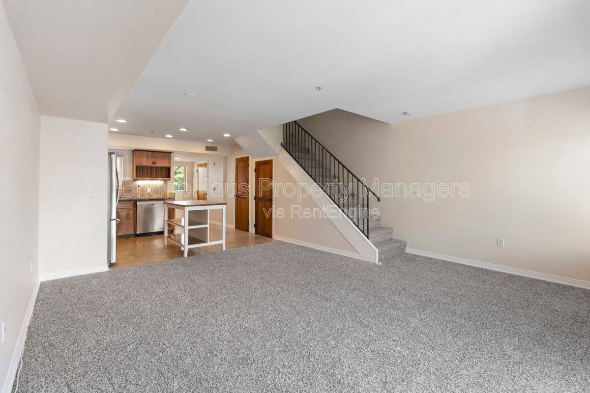 Condo for rent at 801 W Hawthorn St #304, San Diego, CA 92101