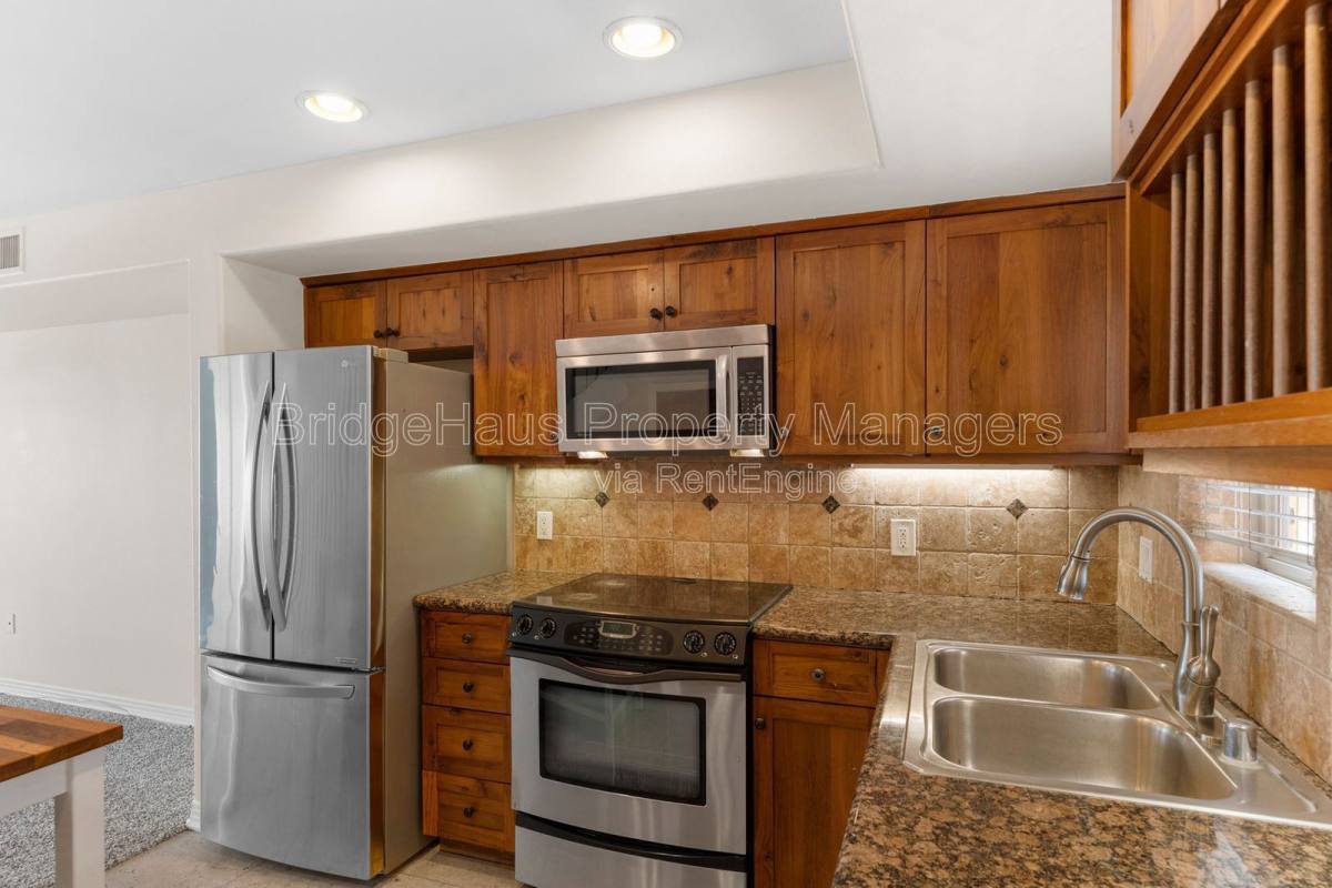 Condo for rent at 801 W Hawthorn St #304, San Diego, CA 92101