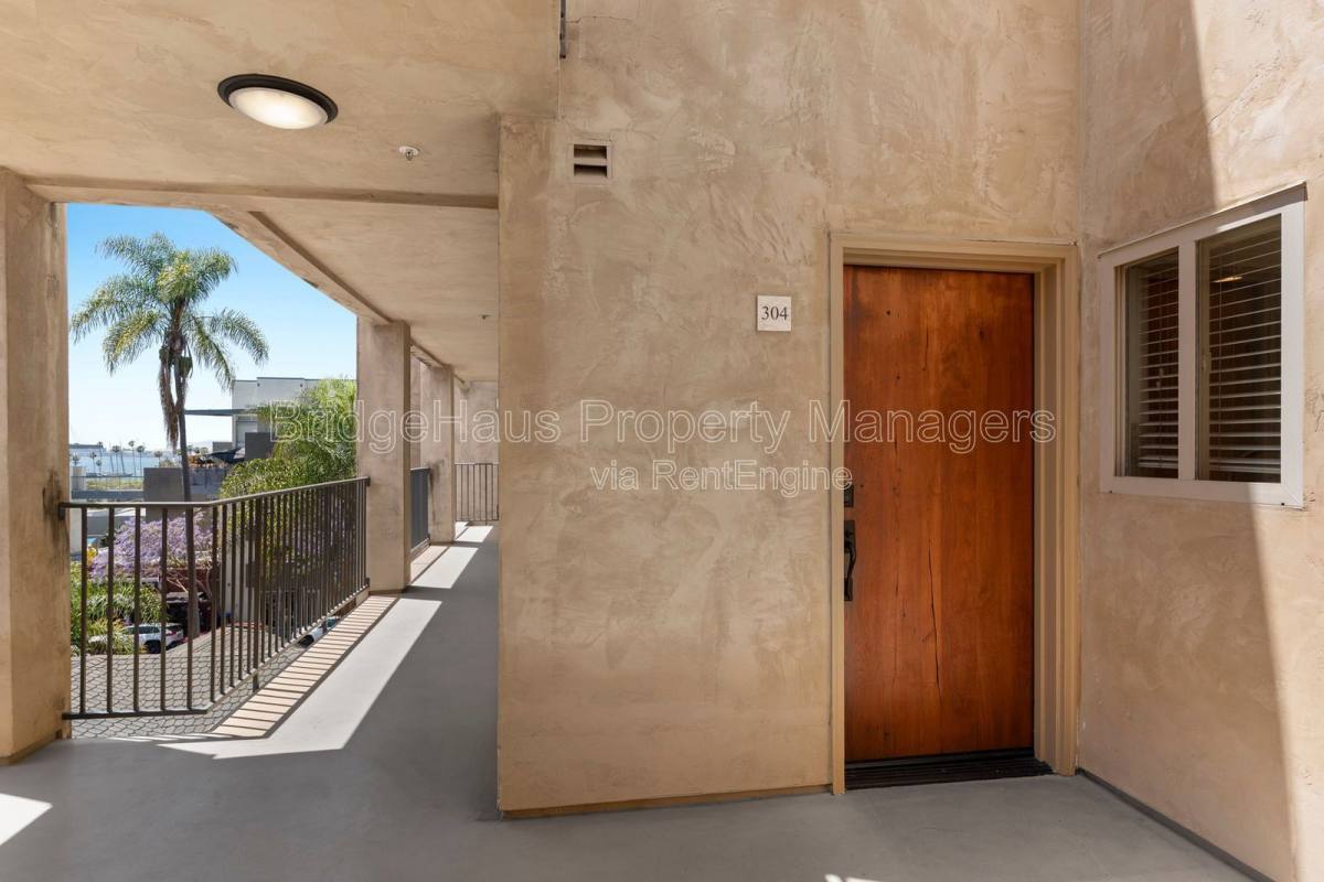 Condo for rent at 801 W Hawthorn St #304, San Diego, CA 92101