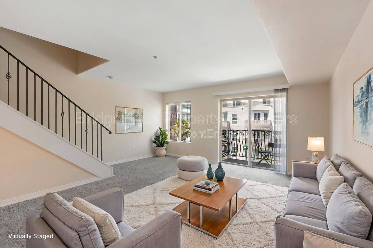 Condo for rent at 801 W Hawthorn St #304, San Diego, CA 92101