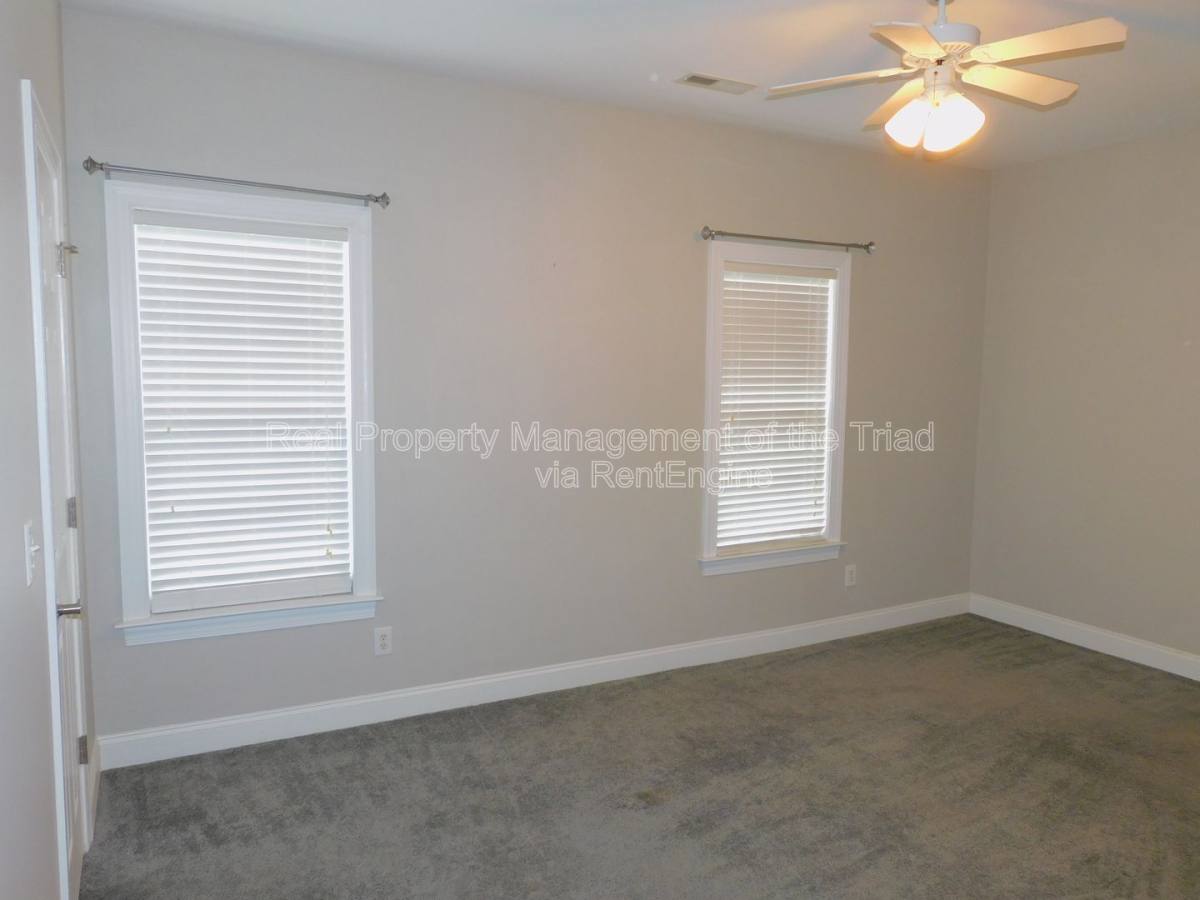 Townhouse for rent at 4 Rhododendron Dr, Greensboro, NC 27455