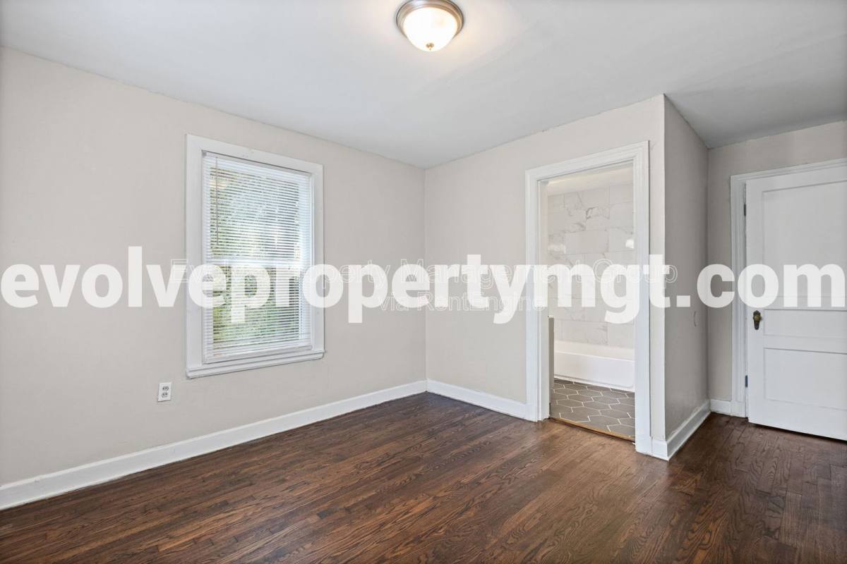 Apartment for rent at 4091 Tutwiler Ave, Memphis, TN 38122