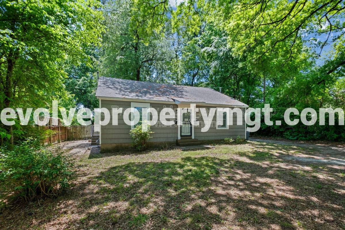 Apartment for rent at 4091 Tutwiler Ave, Memphis, TN 38122