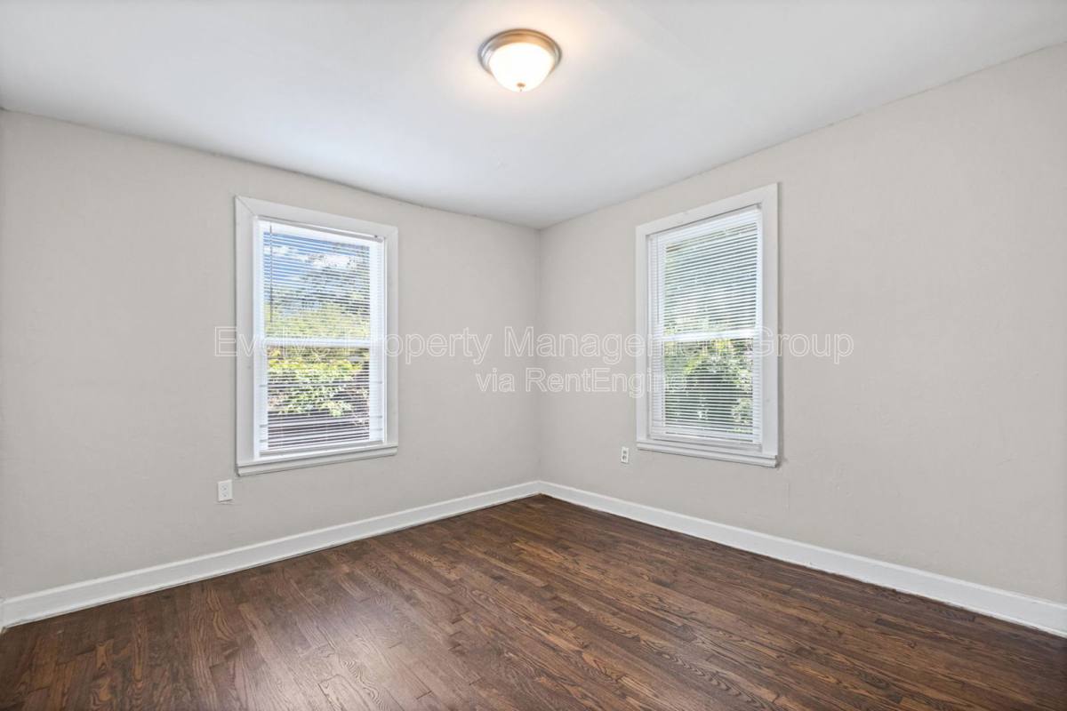 Apartment for rent at 4091 Tutwiler Ave, Memphis, TN 38122