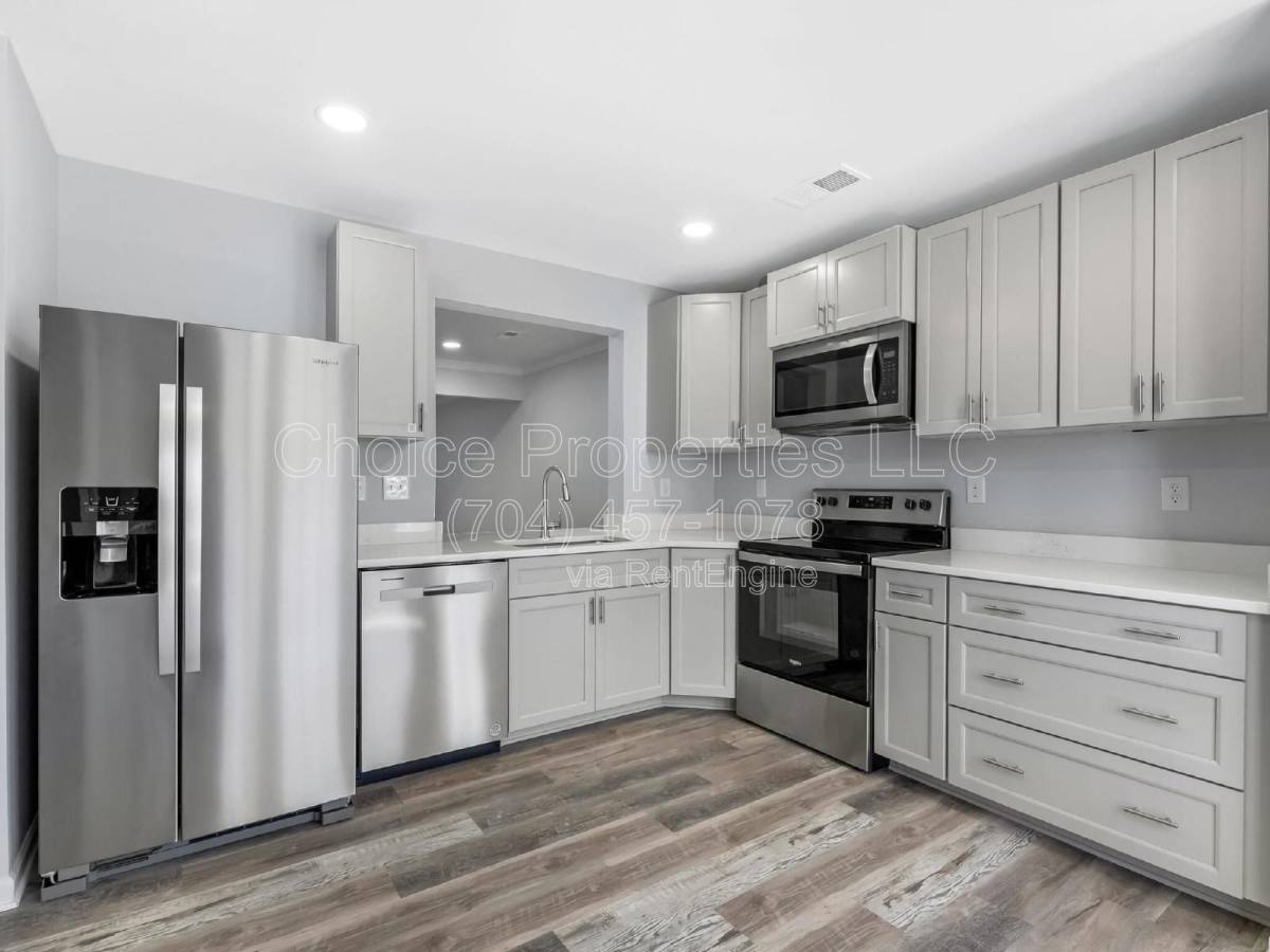 Townhouse for rent at 9516 Drains Bay Court, Charlotte, NC 28214