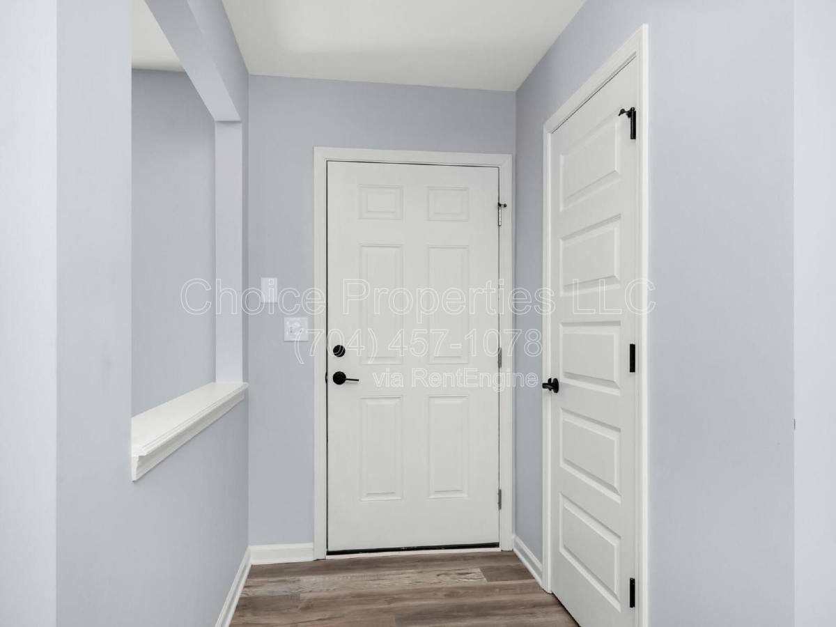 Townhouse for rent at 9516 Drains Bay Court, Charlotte, NC 28214
