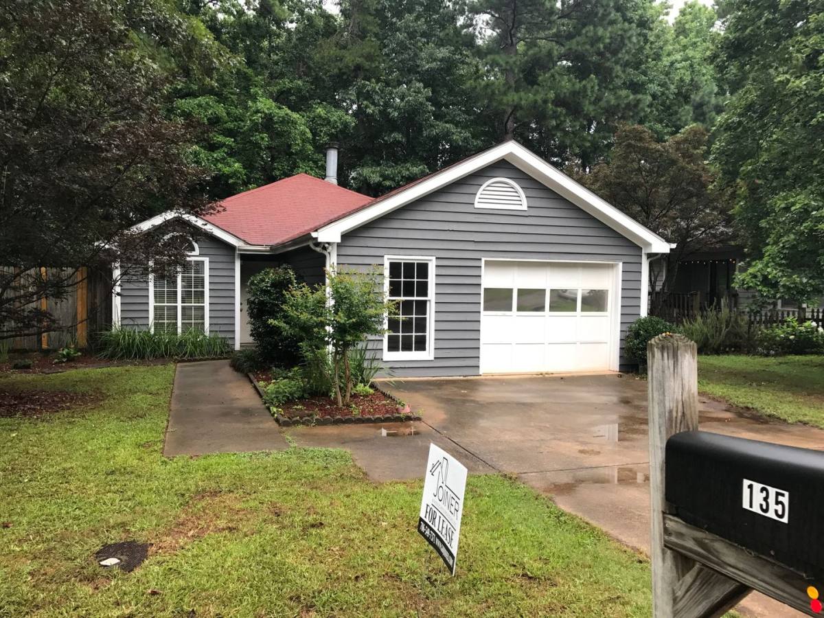 House for rent at 135 Greenwood Lane, Athens, GA 30605