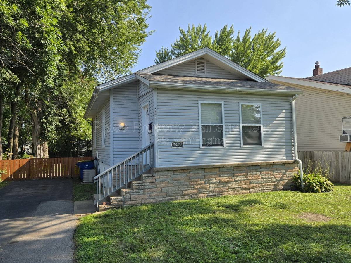 House for rent at 9429 Baltimore Ave, Saint Louis, MO 63114