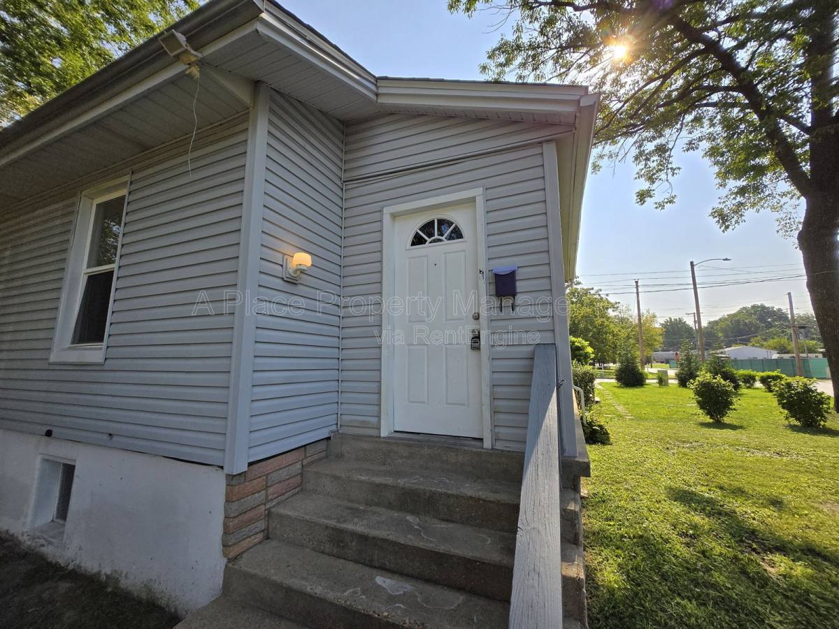 House for rent at 9429 Baltimore Ave, Saint Louis, MO 63114