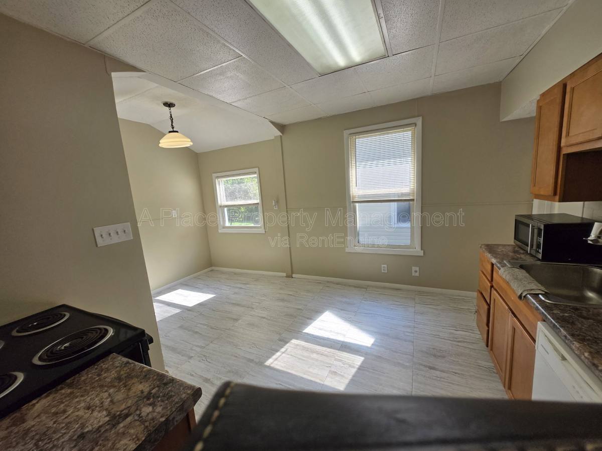 House for rent at 9429 Baltimore Ave, Saint Louis, MO 63114