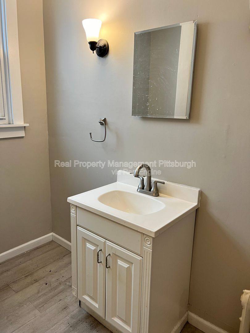 Apartment for rent at 5735 Phillips Ave #1, Pittsburgh, PA 15217