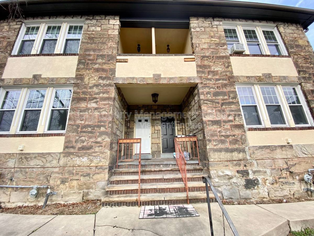 Apartment for rent at 5733 Phillips Ave #2, Pittsburgh, PA 15217
