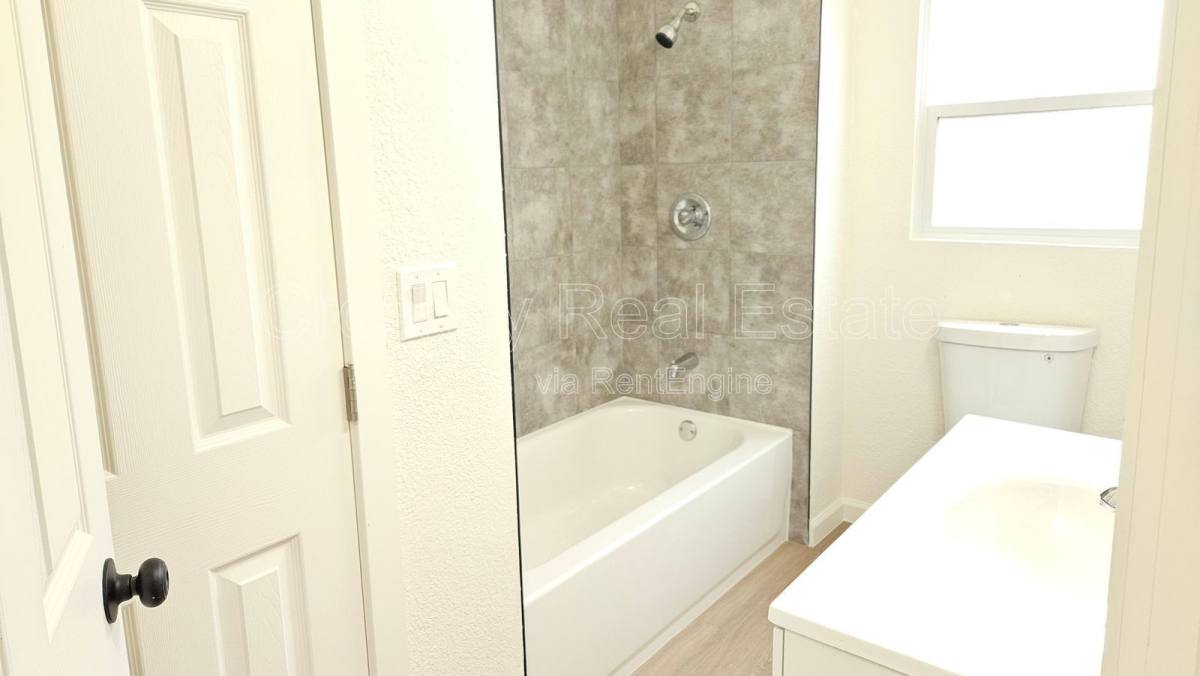 House for rent at 1346 Redwood St, Pittsburg, CA 94565