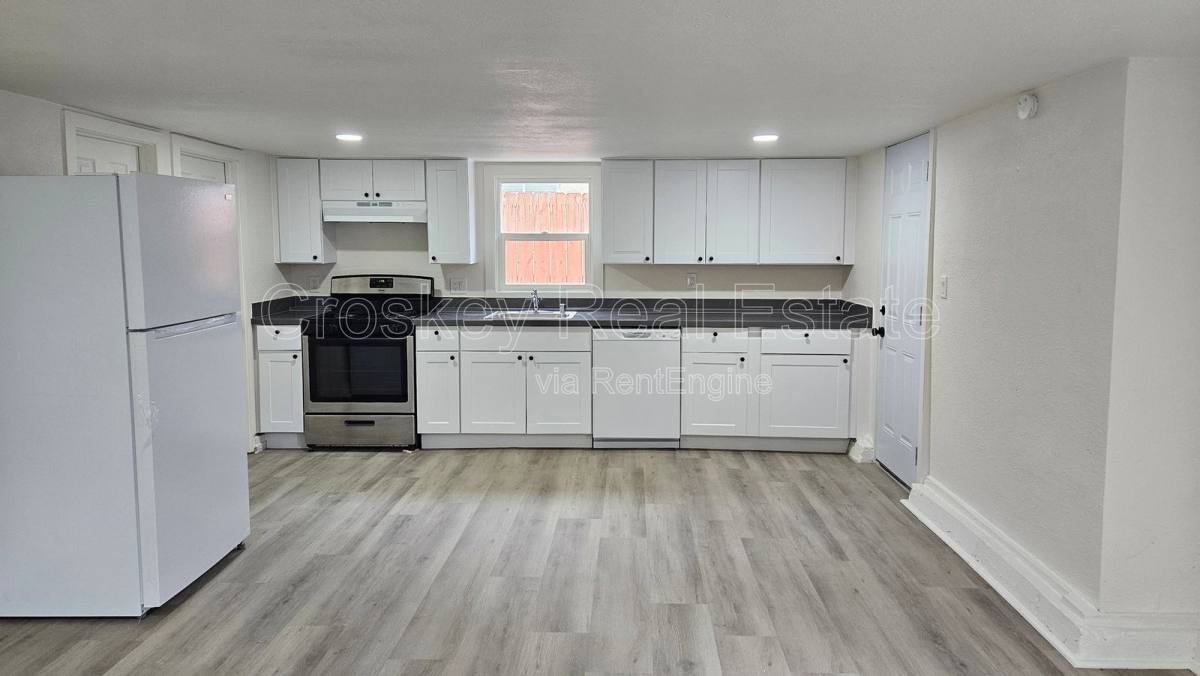 House for rent at 1346 Redwood St, Pittsburg, CA 94565