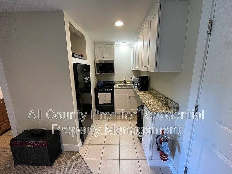 Apartment for rent at 4 Stockton Sergeantsville Rd #3, Stockton, NJ 08559