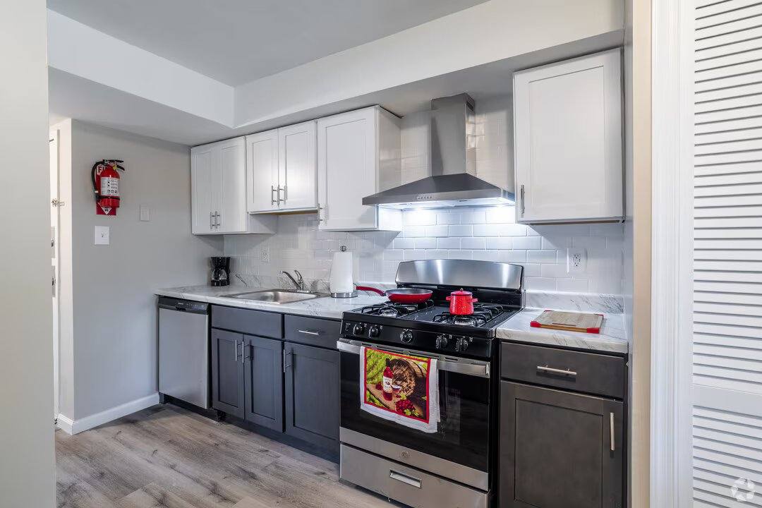 Apartment for rent at 105 Blackwood Clementon Rd, Clementon, NJ 08021