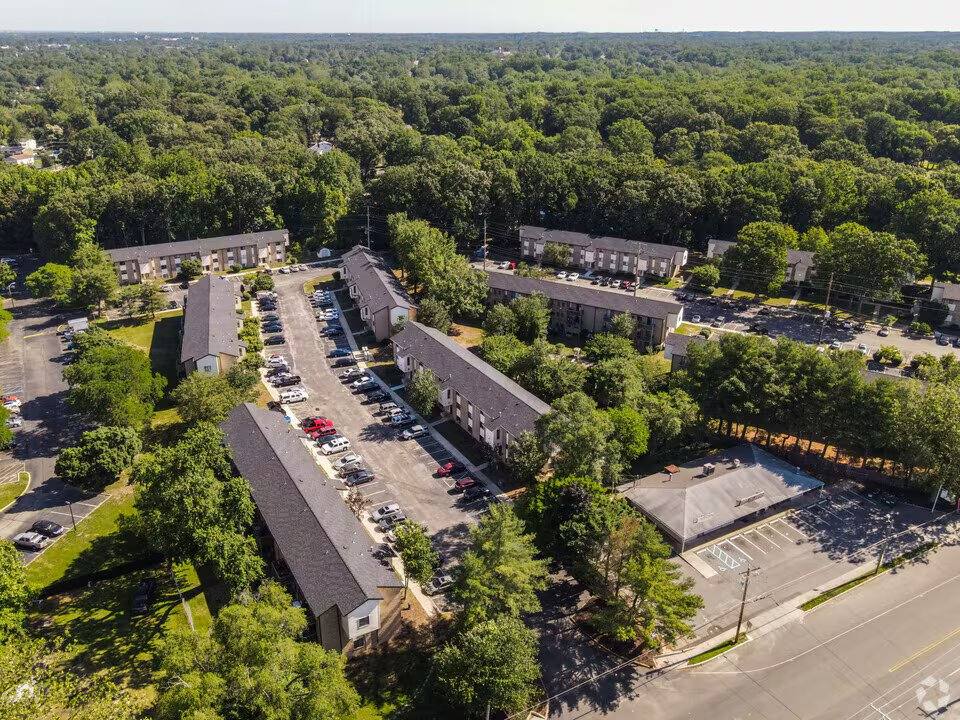 Apartment for rent at 105 Blackwood Clementon Rd, Clementon, NJ 08021